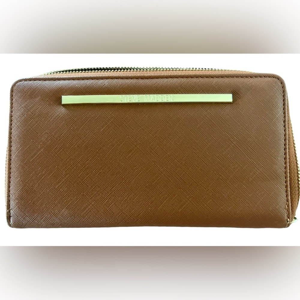 Steve Madden Zip Around Wallet.
